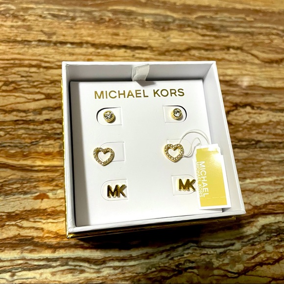 Michael Kors Jewelry Gold Earrings Crystal Heart MK Logo Stud Earrings Set - Picture 1 of 2